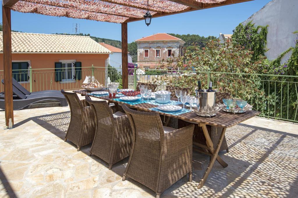 Avra Villa Gaios Room photo